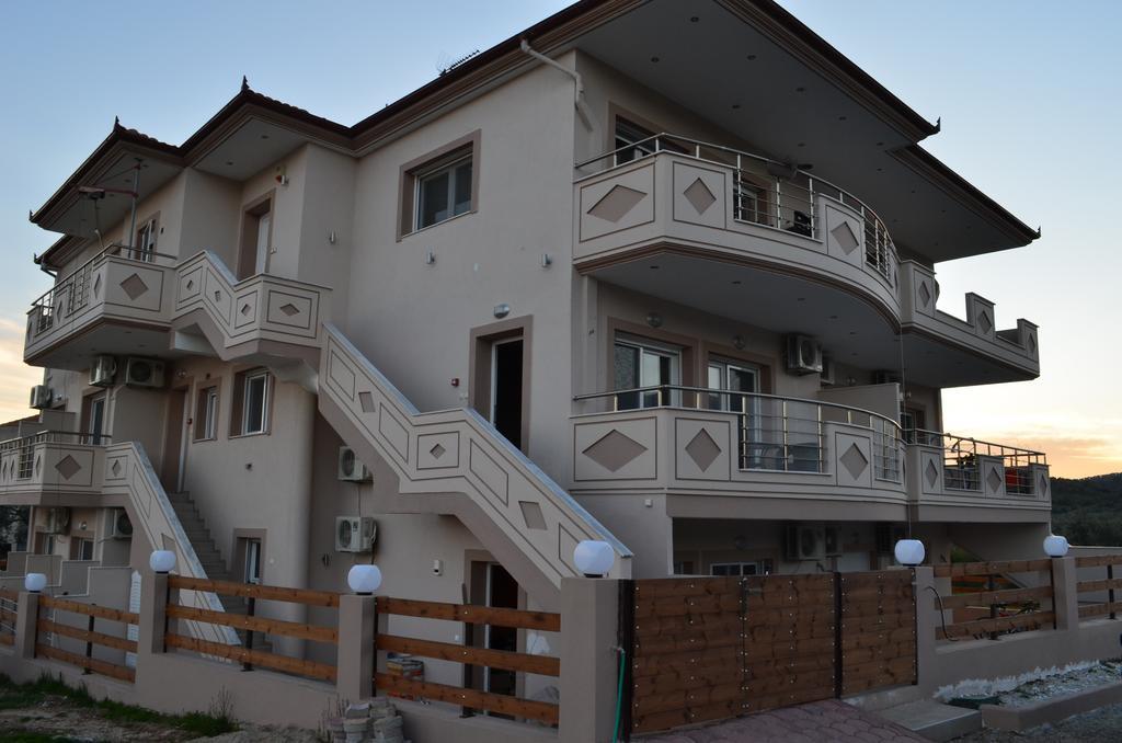 Thassos Grand Villas Apartments & Studios Limenária Eksteriør bilde